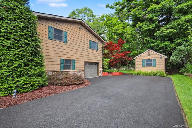 17 Scotsdale Road, Carmel, NY 10512