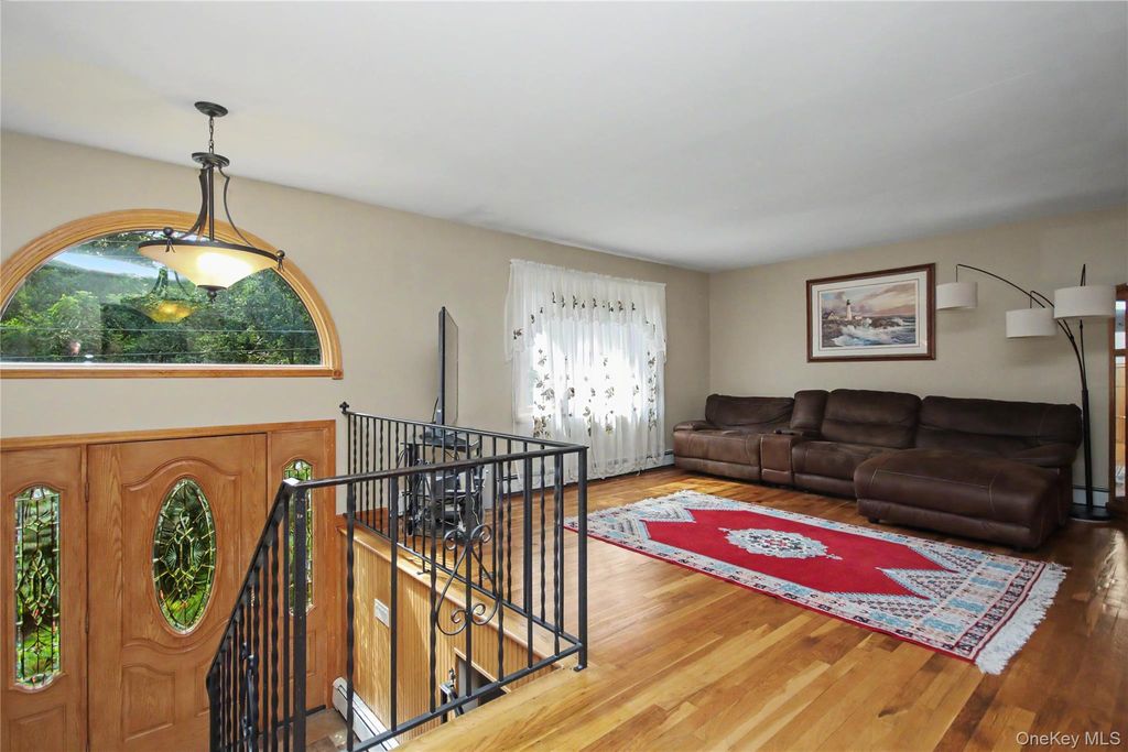17 Scotsdale Road, Carmel, NY 10512 — photo 3
