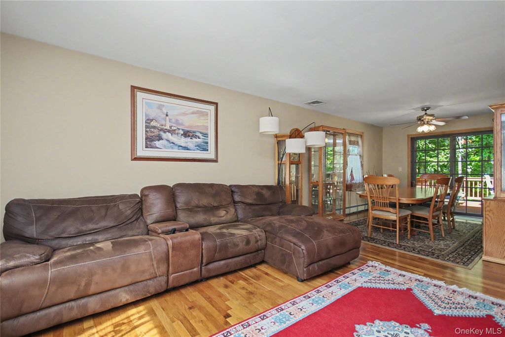 17 Scotsdale Road, Carmel, NY 10512 — photo 4