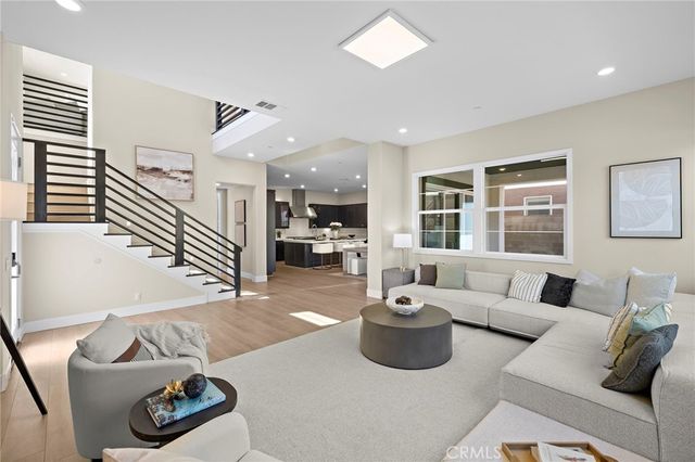 77 Pelican, Irvine, CA 92618