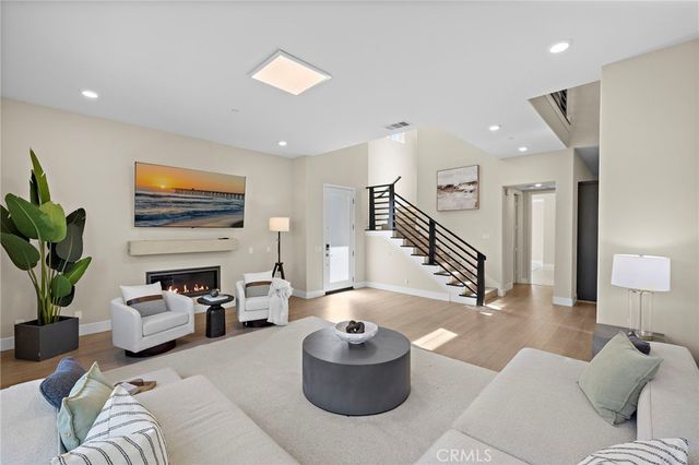 77 Pelican, Irvine, CA 92618