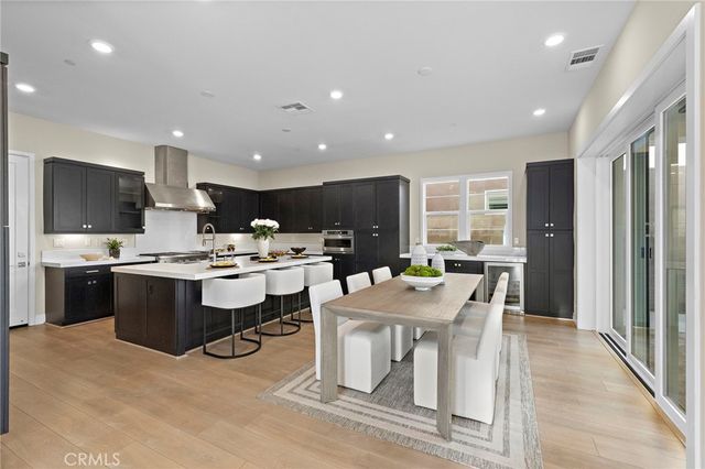 77 Pelican, Irvine, CA 92618