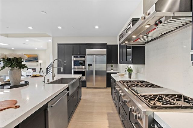 77 Pelican, Irvine, CA 92618