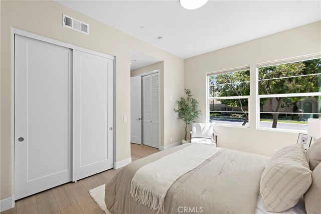 77 Pelican, Irvine, CA 92618