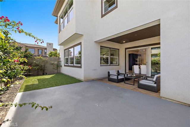 77 Pelican, Irvine, CA 92618