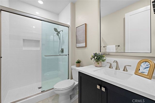 77 Pelican, Irvine, CA 92618