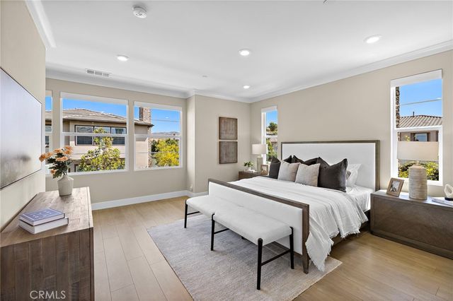 77 Pelican, Irvine, CA 92618