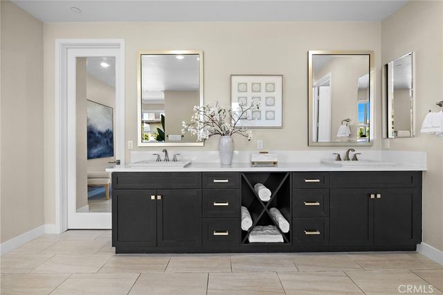 77 Pelican, Irvine, CA 92618