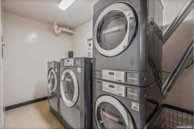152-18 Union Turnpike 4 P, Flushing, NY 11367
