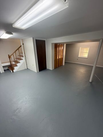 39 Silvia Ct 39, Boston, MA 02136