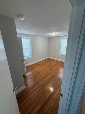 39 Silvia Ct 39, Boston, MA 02136