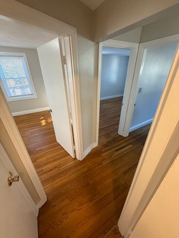 39 Silvia Ct 39, Boston, MA 02136