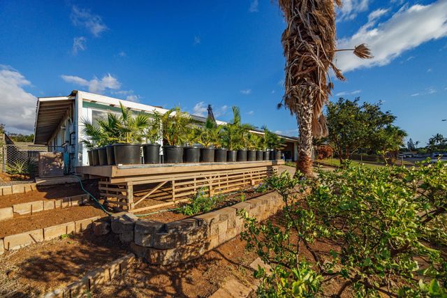 1669 Hoonanea St, Kihei, HI 96753