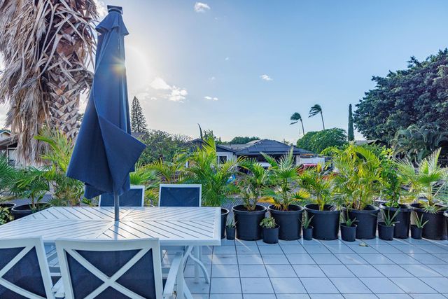 1669 Hoonanea St, Kihei, HI 96753