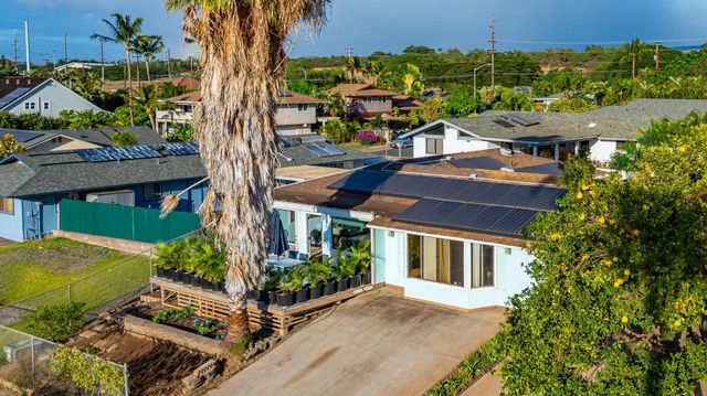 1669 Hoonanea St, Kihei, HI 96753