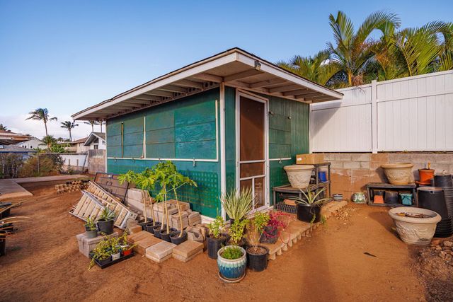 1669 Hoonanea St, Kihei, HI 96753