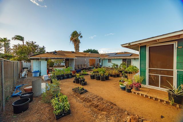 1669 Hoonanea St, Kihei, HI 96753