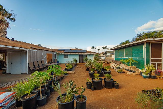 1669 Hoonanea St, Kihei, HI 96753