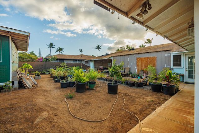 1669 Hoonanea St, Kihei, HI 96753