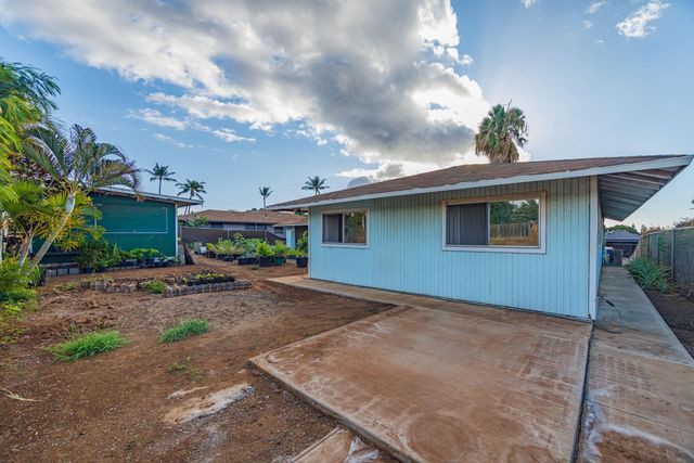 1669 Hoonanea St, Kihei, HI 96753
