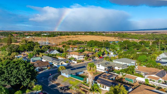 1669 Hoonanea St, Kihei, HI 96753