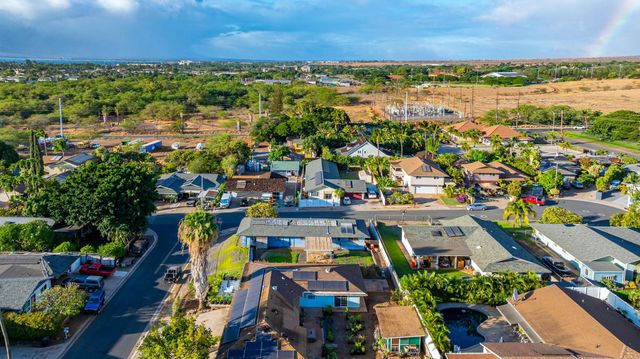 1669 Hoonanea St, Kihei, HI 96753