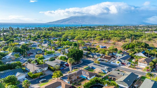 1669 Hoonanea St, Kihei, HI 96753