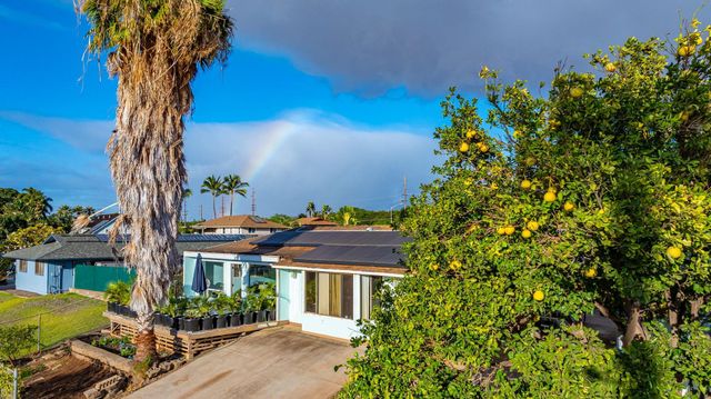 1669 Hoonanea St, Kihei, HI 96753