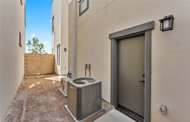 105 Moody, Irvine, CA 92618