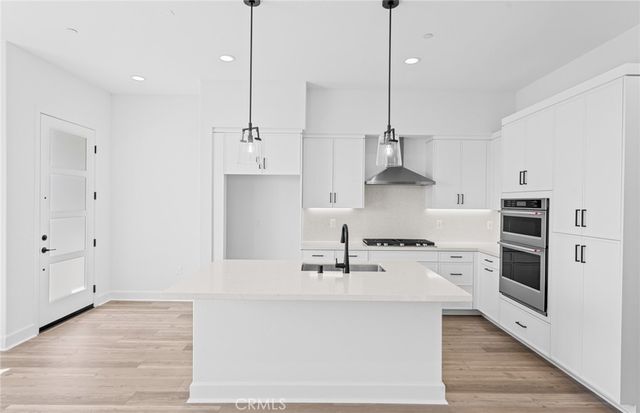 105 Moody, Irvine, CA 92618