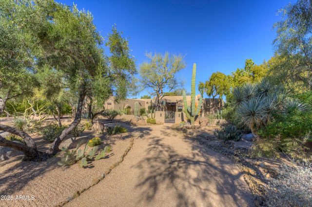 3106 E ARROYO HONDO Road, Carefree, AZ 85377