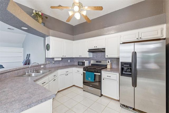 8401 Woodbend Drive, Oklahoma City, OK 73135