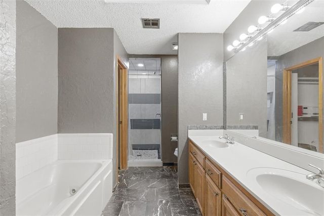 8401 Woodbend Drive, Oklahoma City, OK 73135