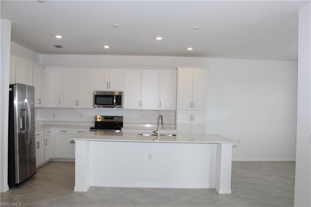 5527 Double Eagle CIR 3845, Ave Maria, FL 34142