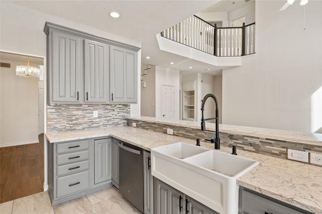 2705 Magnolia Lane, Grapevine, TX 76051