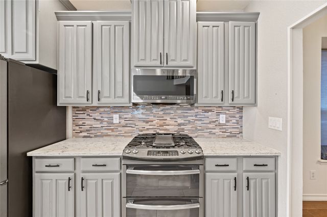 2705 Magnolia Lane, Grapevine, TX 76051