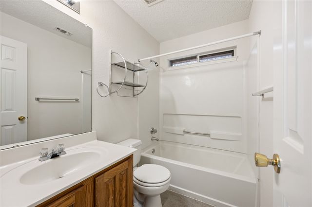 2705 Magnolia Lane, Grapevine, TX 76051