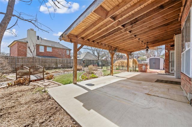 2705 Magnolia Lane, Grapevine, TX 76051