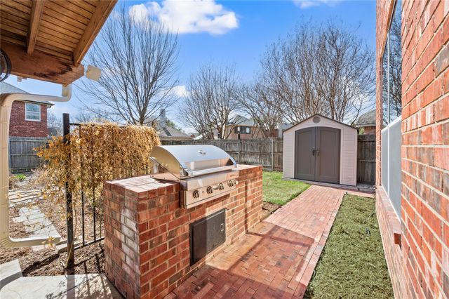 2705 Magnolia Lane, Grapevine, TX 76051