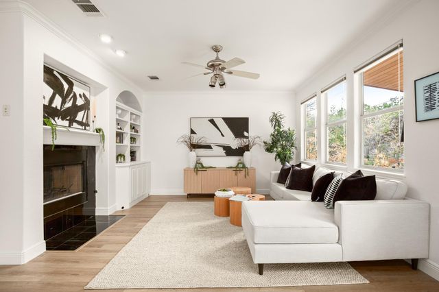 6702 WINNIPEG CV, Austin, TX 78759