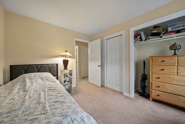 69 Bayberry Lane, Londonderry, NH 03053