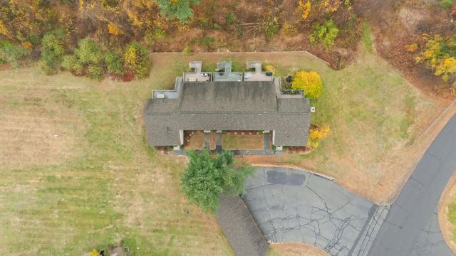 69 Bayberry Lane, Londonderry, NH 03053
