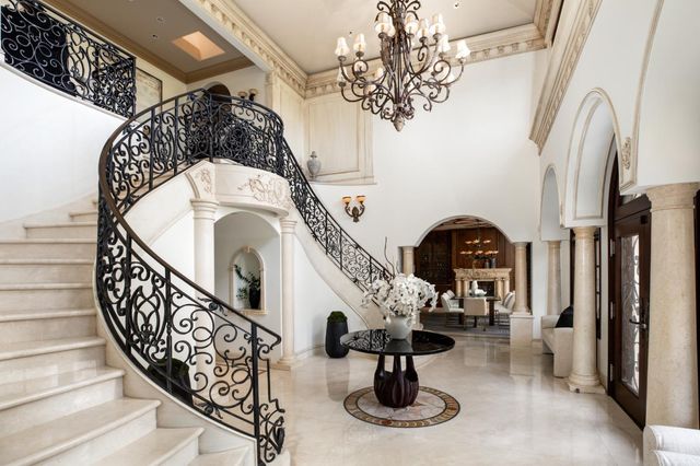 925 Seabury Road, Hillsborough, CA 94010