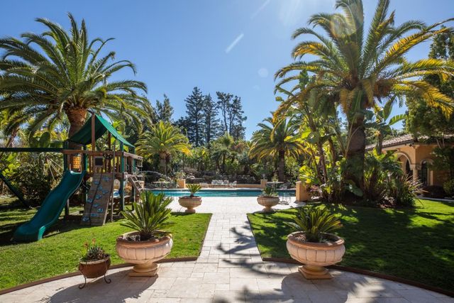 925 Seabury Road, Hillsborough, CA 94010