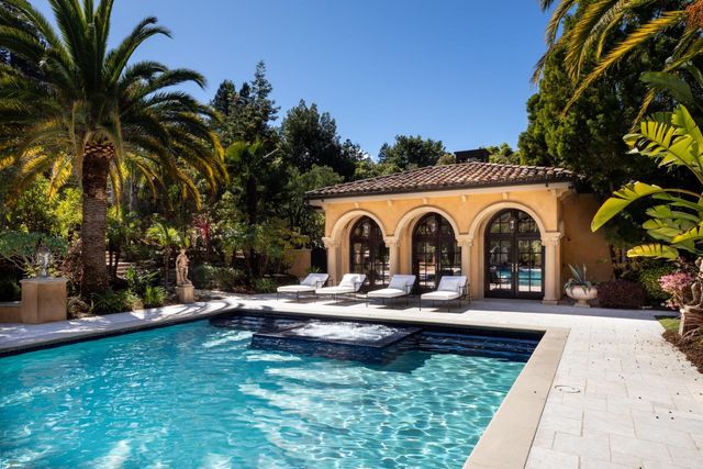 925 Seabury Road, Hillsborough, CA 94010