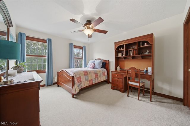 2536 Chadwell Circle NW, North Canton, OH 44720