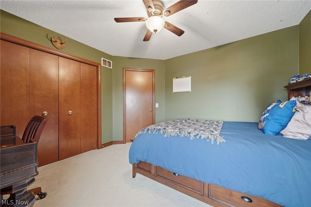 2536 Chadwell Circle NW, North Canton, OH 44720