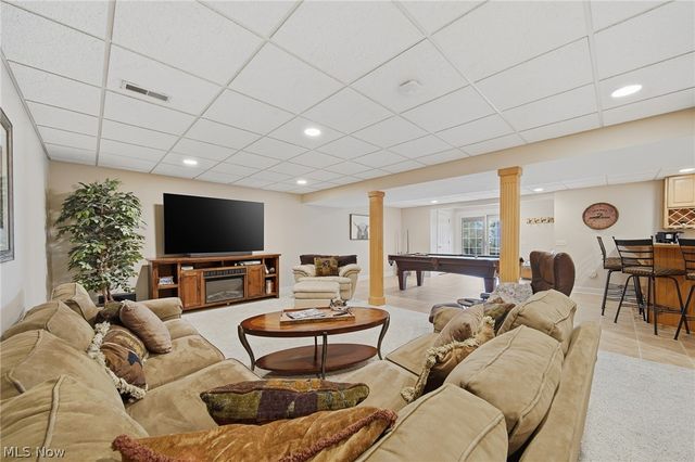 2536 Chadwell Circle NW, North Canton, OH 44720