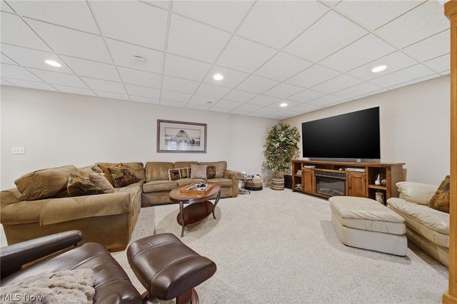 2536 Chadwell Circle NW, North Canton, OH 44720