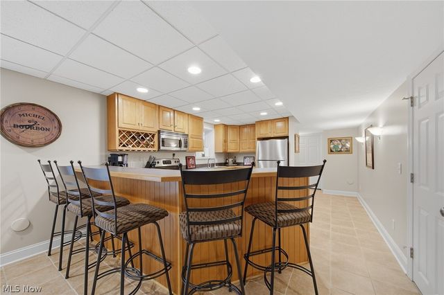 2536 Chadwell Circle NW, North Canton, OH 44720